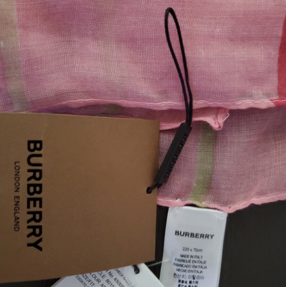 BURBERRY - Picture 3 of 3